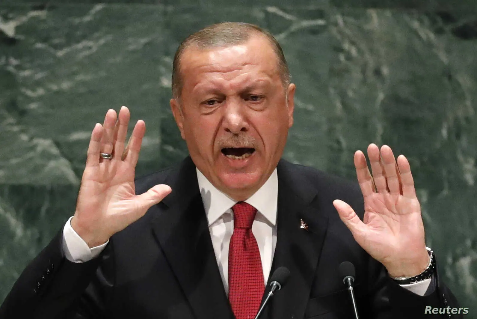 O Ερντογάν έβαλε φωτιά στην τουρκική λίρα - Έφτασε το 8,08 έναντι του δολαρίου