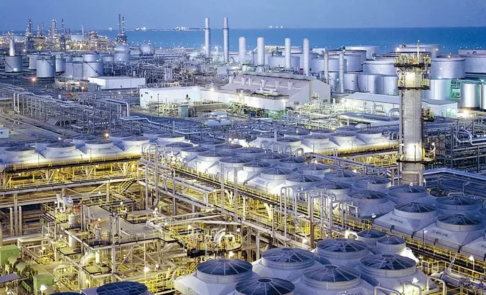 Στα $29,07 δισ. τα καθαρά κέρδη της Aramco το β΄ τρίμηνο
