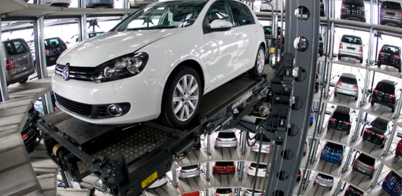 Τραμπ: Θέλει να κάνει αμερικανικές τις γερμανικές αυτοκινητοβιομηχανίες