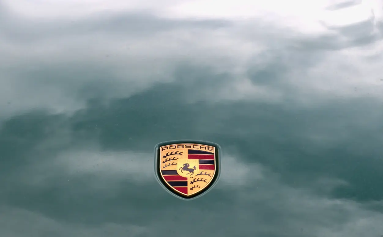 Η Porsche μένει από «λάστιχο» στην …Κίνα