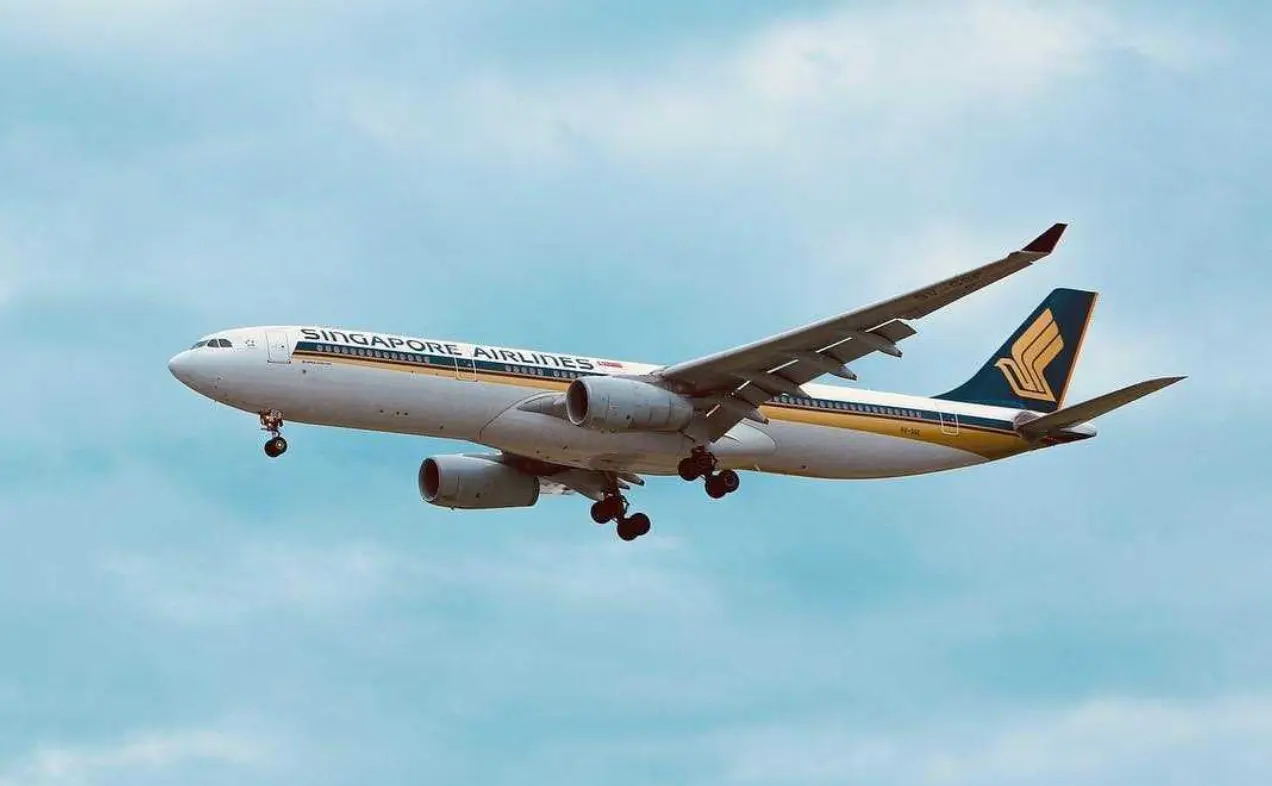 Singapore Airlines: Μπόνους σχεδόν οκτώ μηνών στους εργαζόμενους