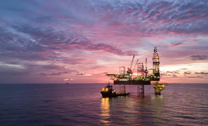 Πετρέλαιο: Η επιστροφή της Σαουδικής Αραβίας και πώς οι ΗΠΑ πυροβολούν το πόδι τους