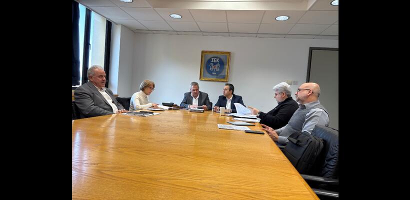 Οι συντεχνίες ζητούν την παρέμβαση του ΠτΔ για το πλαίσιο εργοδότησης αλλοδαπών εργαζομένων