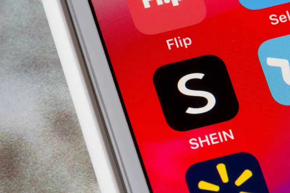 Shein: Σάλος με τις τοξικές και καρκινογόνες ουσίες που βρέθηκαν σε ρούχα της