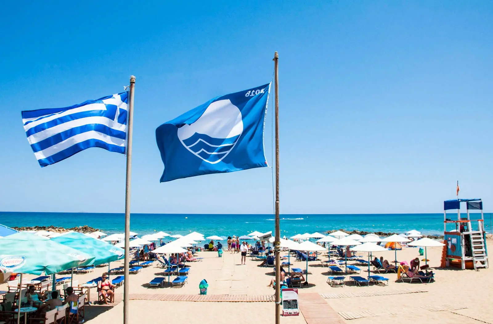 Αυτές είναι οι 38 ελληνικές ακτές που έχασαν τη Γαλάζια Σημαία τους