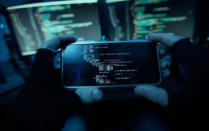 FT: Η υπόθεση spyware αμαυρώνει την αποκατεστημένη εικόνα της Ελλάδας