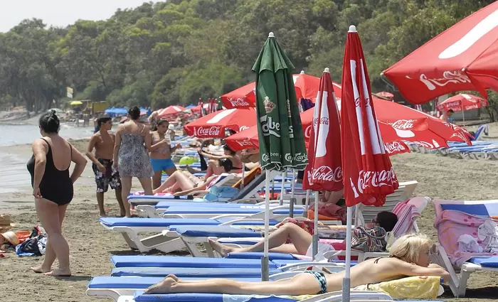 Πρόταση Νόμου για τις ανανεώσεις συμβάσεων διαχείρισης παραλιών