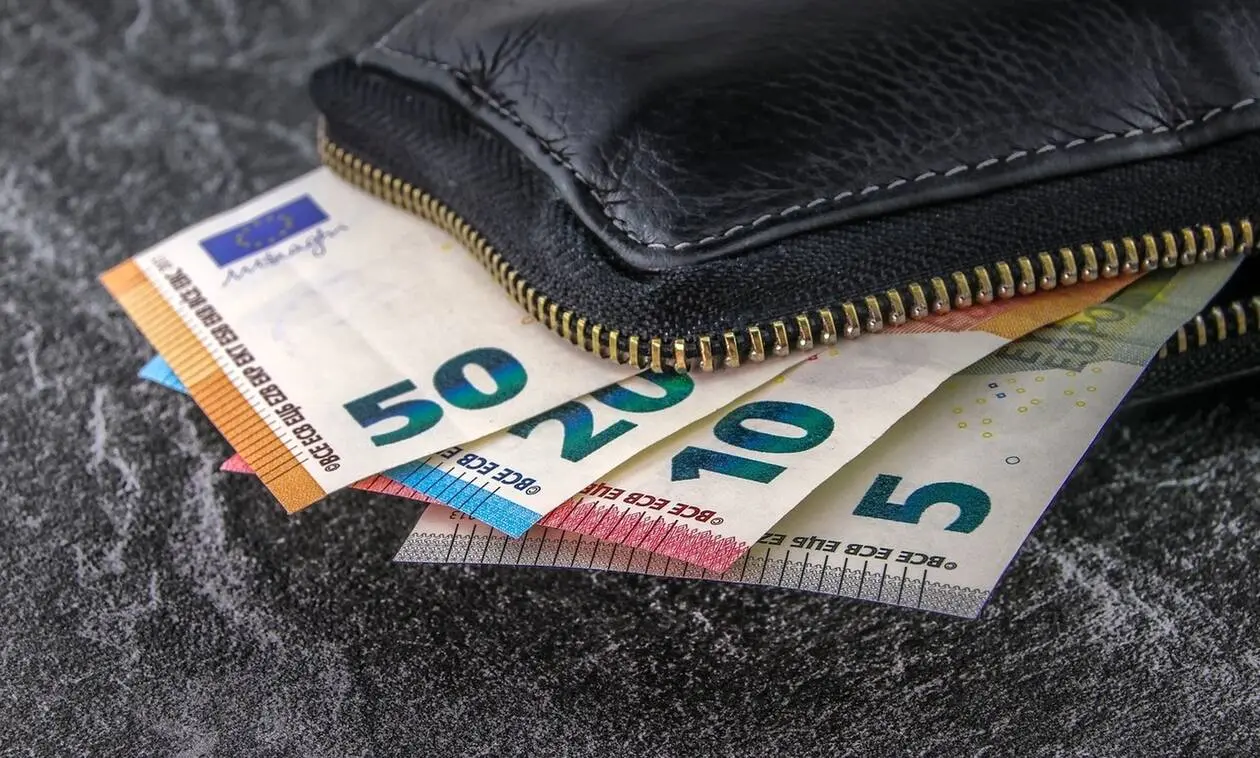 Κλειδώνει συναινέσεις το «μικρό τσεκούι»