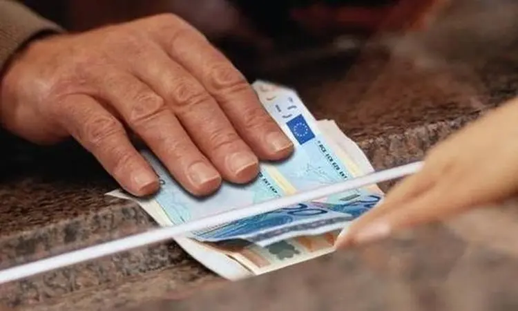 Καλούν τη Βουλή να υπερψηφίσει τα νομοσχέδια για το νέο Συνταξιοδοτικό