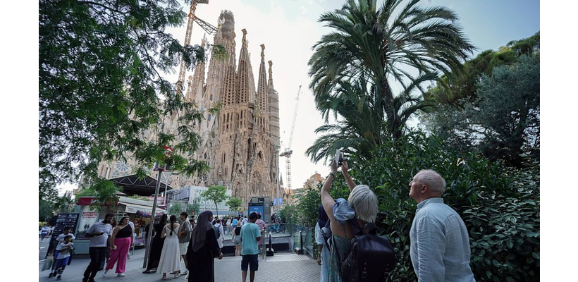 Πώς η Ισπανία της συνεχίζει να αναπτύσσεται – Τι την καθιστά πρωταθλήτρια της Ευρωζώνης