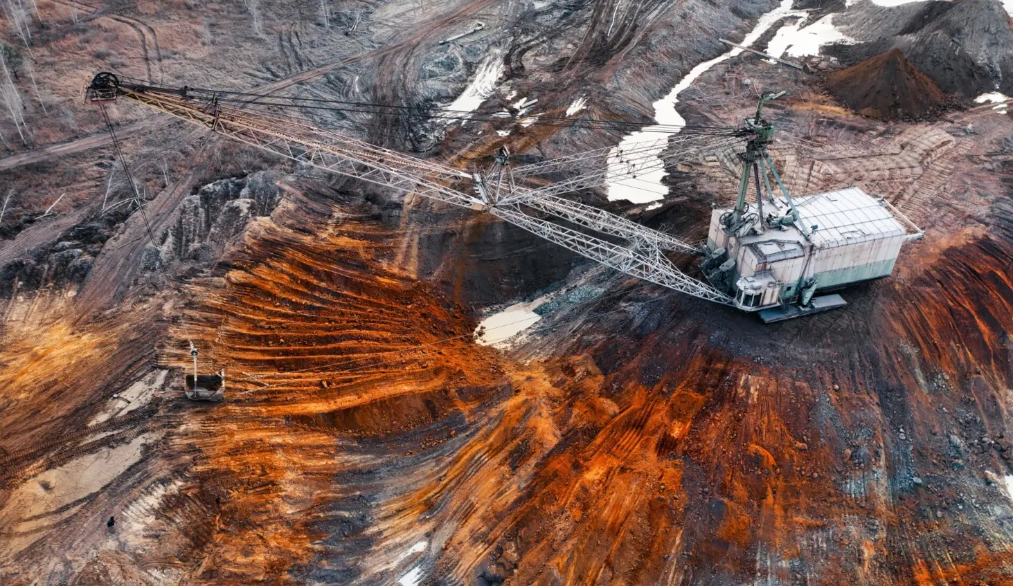 Γιατί η Ευρώπη δεν μπορεί να κάνει άμεσα στρατηγικό απόθεμα σπανίων γαιών