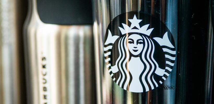 Uber Eats: Παράδοση καφέ Starbucks σε έπτα πόλεις 