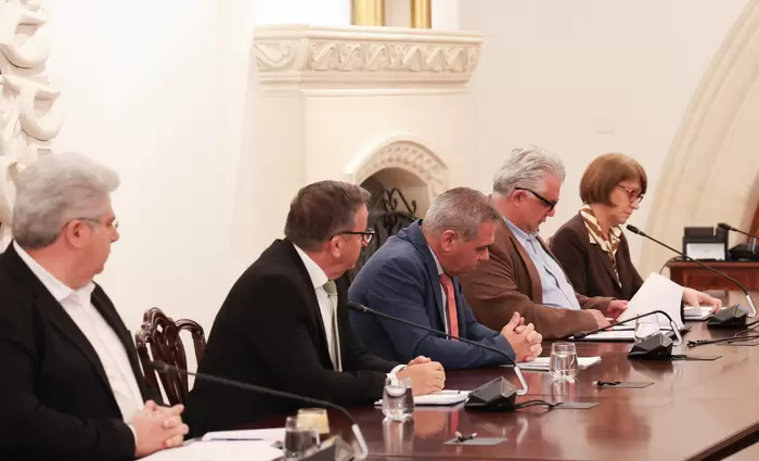 Ώρα για πράξεις από την κυβέρνηση – Τι είπαν οι συντεχνίες μετά τη συνάντηση με τον ΠτΔ