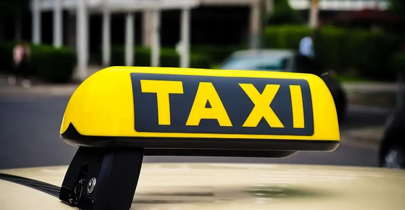 Απεργούν σήμερα οι οδηγοί ταξί – Πορεία προς τα φώτα του Καλησπέρα