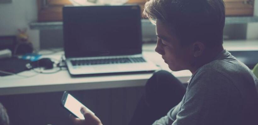 Γιατί CEO τεχνολογικών εταιρειών περιορίζουν τα social media στα παιδιά τους