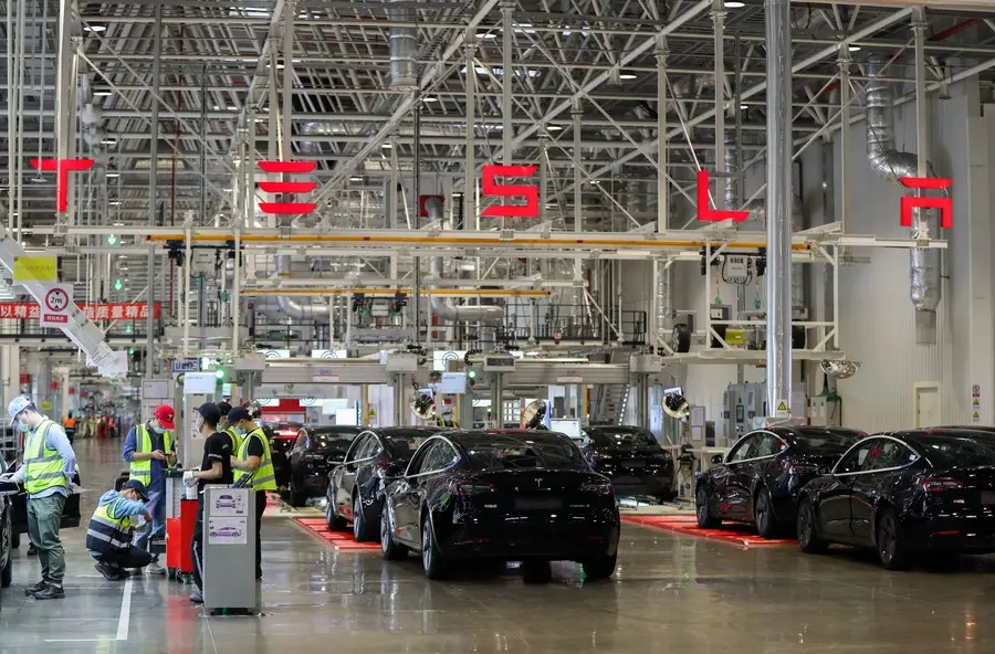 Tesla, BMW και... Κίνα συμμαχούν κατά της Ευρωπαϊκής Ένωσης