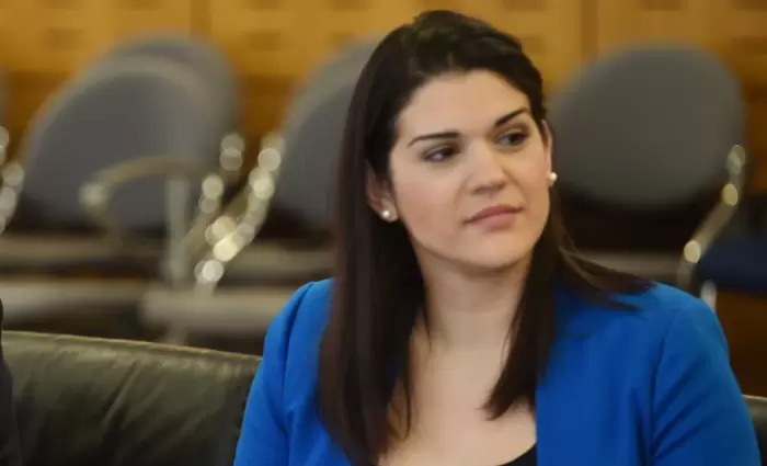 Κύπρια Βουλευτής καλεί τον κόσμο σε διαμαρτυρία για την ΣΚΤ