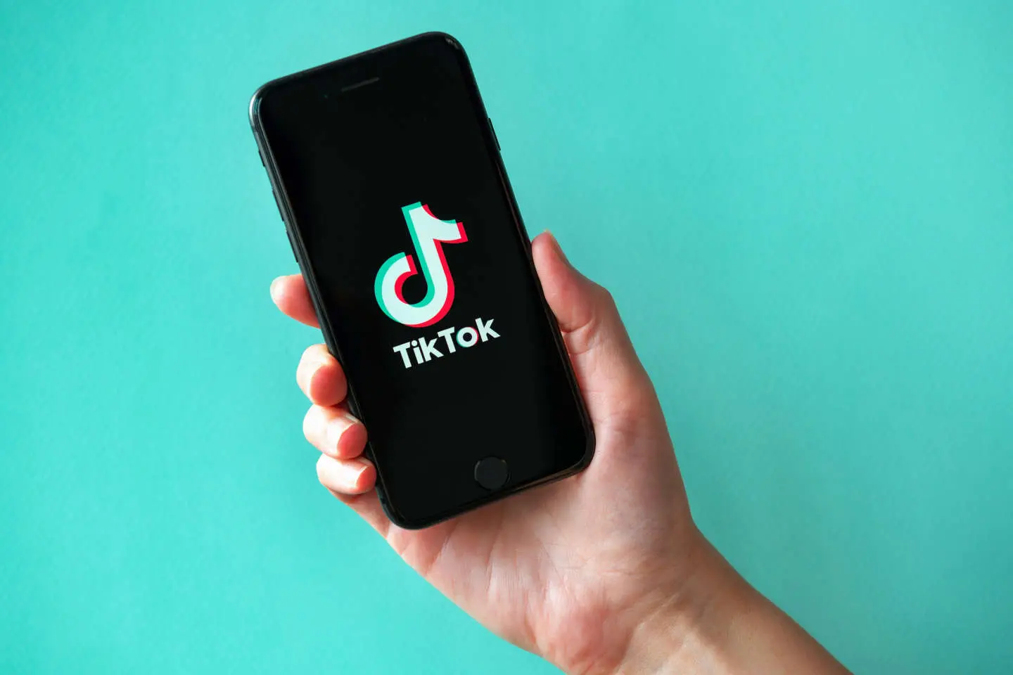To Tik Tok ρίχνει στη μάχη το δικό του «Twitter» ενώ το Threads καταρρέει