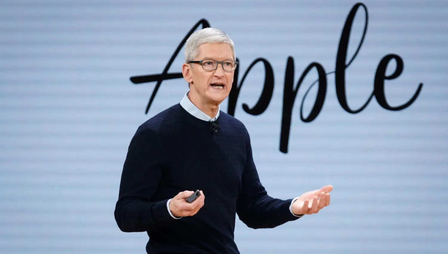 O CEO της Apple γίνεται δισεκατομμυριούχος