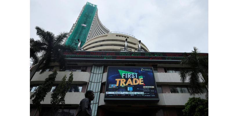 Φορολογικό πλήγμα στα τσιγάρα βυθίζει τις μετοχές στην Ινδία