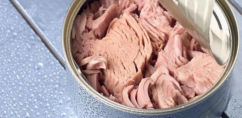 Συναγερμός για τις κονσέρβες τόνου - Φόβοι για «γενικευμένη μόλυνση» λόγω υδραργύρου