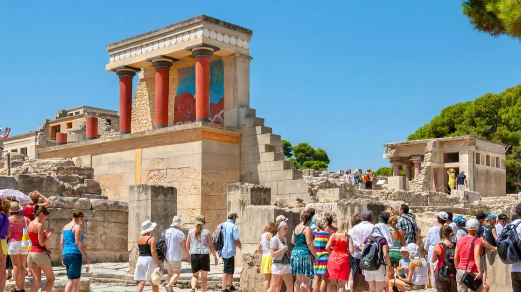 Δύο εκατομμύρια τουρίστες αναμένουν φέτος οι ξενοδόχοι της Κρήτης