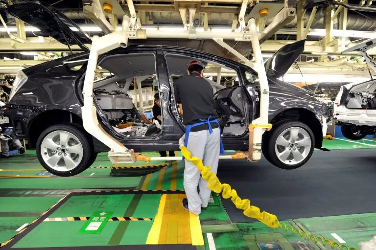 H Toyota εκθρονίζει την επί έναν αιώνα «βασίλισσα» των ΗΠΑ