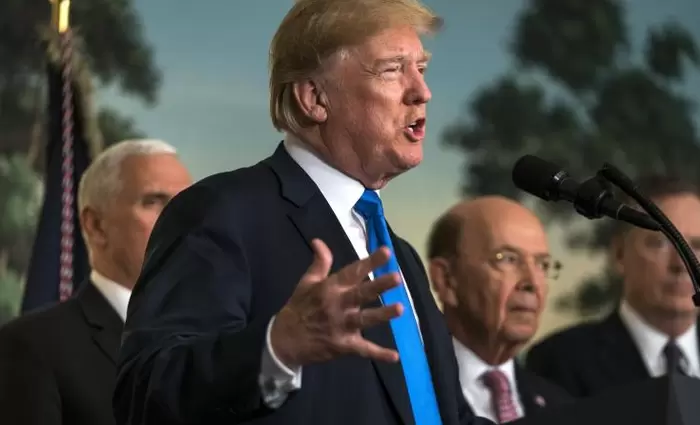 Τραμπ: Ανακοίνωσε δασμούς 25% σε κινεζικά τεχνολογικά προϊόντα 