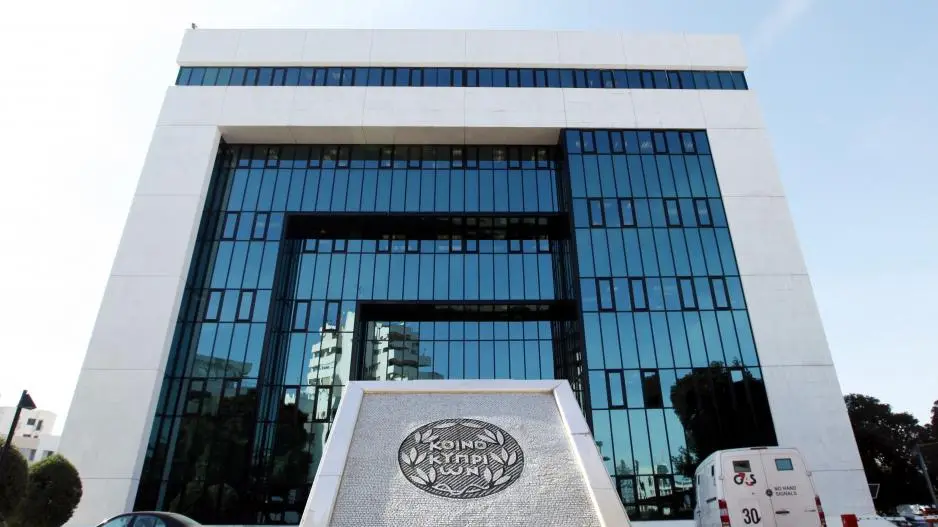 Moody’s: Πιστωτικά θετική η πώληση κόκκινών δανείων από την Τρ. Κύπρου 