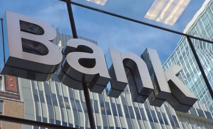 Σύνδεσμος Τραπεζών: Ναι σε βιώσιμες λύσεις, όχι στην αβεβαιότητα – «Πληρώσαμε ήδη φόρο 775 εκατ.»