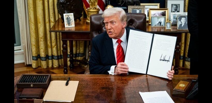 Τραμπ: Σε ισχύ οι παγκόσμιοι δασμοί 10% – Σχέδιο για αύξηση στο 15%