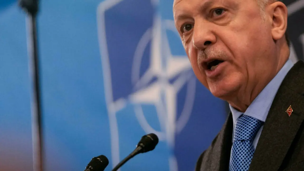 Financial Times: Το ριψοκίνδυνο γεωπολιτικό πόκερ του Ερντογάν