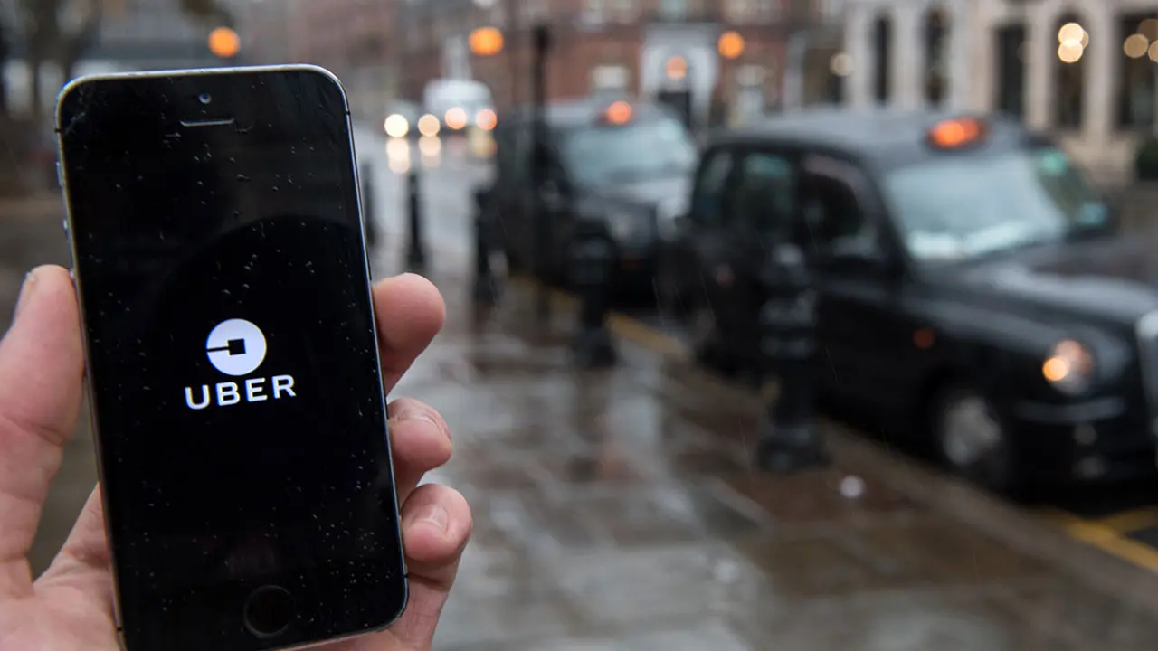 Η Uber έχασε την άδεια λειτουργίας στο Λονδίνο