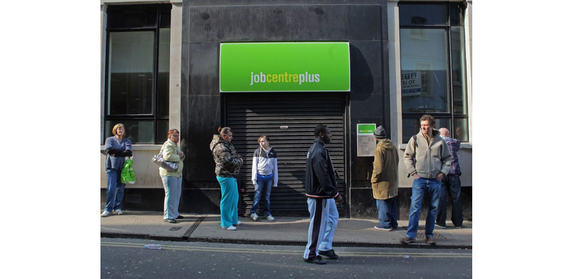 Χωρίς εργασία ενα εκατομμύριο νέοι στη Βρετανία – Στο 4,8% η ανεργία