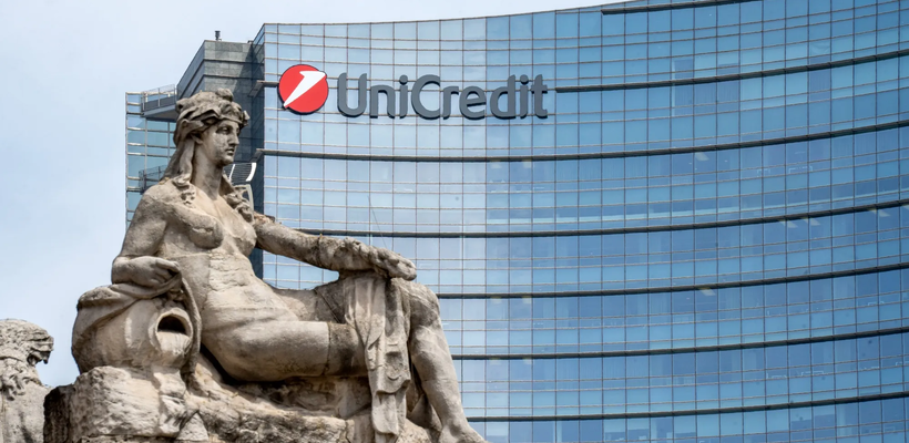 Bloomberg: Αυξάνει την παρουσία της στην Ελλάδα η UniCredit