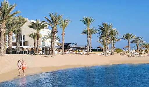 Εξήντα ξενοδοχεία λειτουργούν συνολικά στην Πάφο