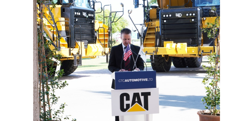 Δύο γιγαντιαία Caterpillar 775G στην Cyfield από την CTC Automotive Ltd