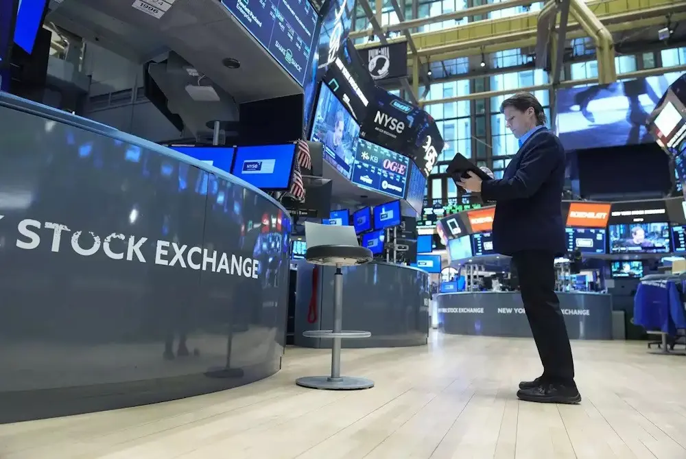 Goldman: Οι κινεζικές μετοχές αντιμετωπίζουν κίνδυνο εκροών $800 δισ. από τις ΗΠΑ (γράφημα)