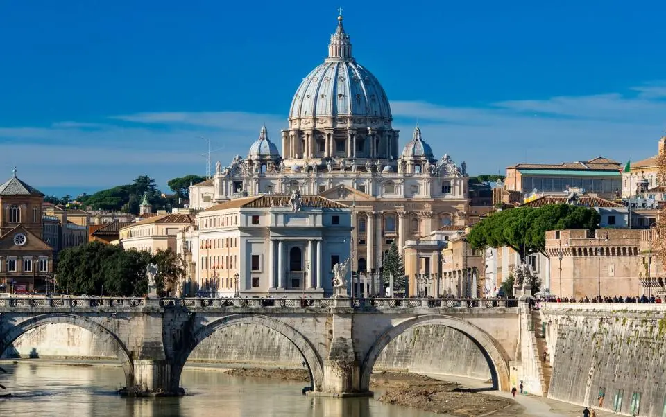 Πως το Βατικανό έχασε 100 εκατ. λίρες από συμφωνία με ακίνητα στην Αγγλία