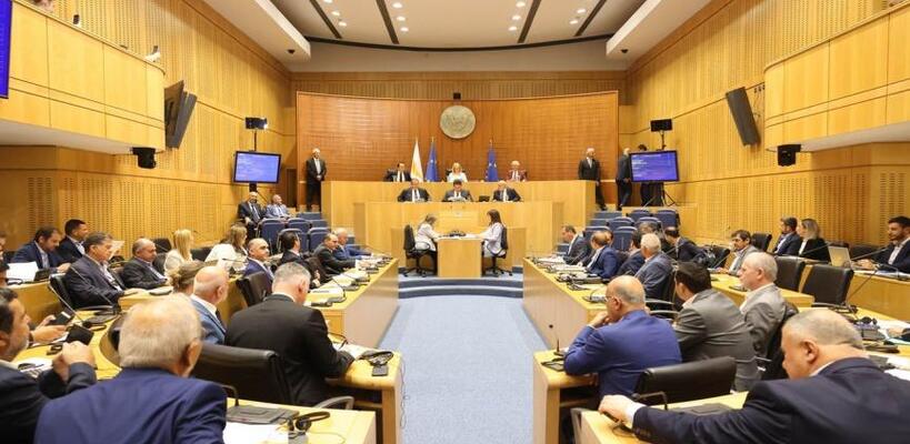 €25.000, συν €5.000 για προσωπικά έξοδα το όριο δαπανών των υποψήφιων βουλευτών