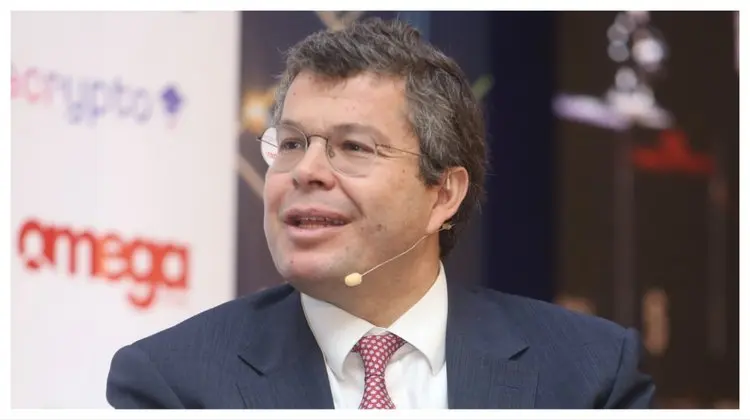 Παραδίδει τα κλειδιά της Astrobank και πάει στην AB Bank ο Βουράκης