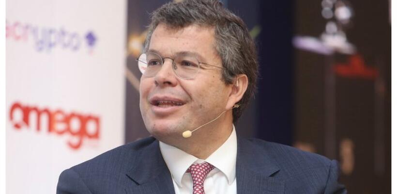 Παραδίδει τα κλειδιά της Astrobank και πάει στην AB Bank ο Βουράκης