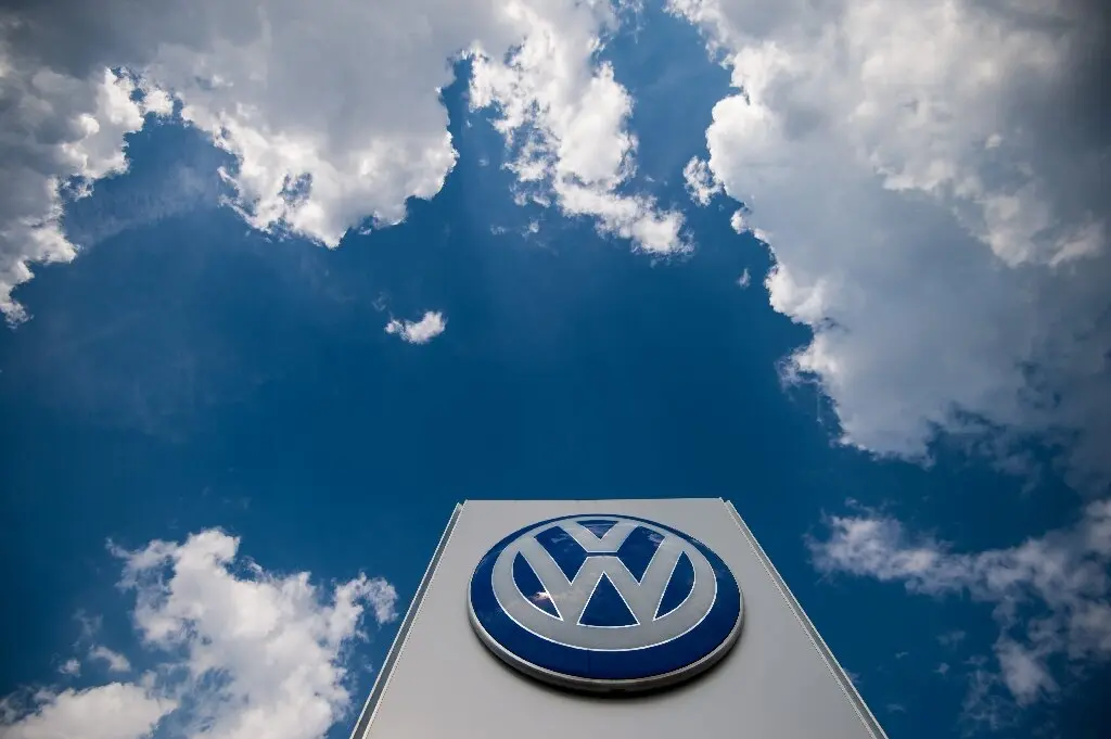 Τα σχέδια της VW για λουκέτα στη Γερμανία και το σήμα κινδύνου για όλη την Ευρώπη