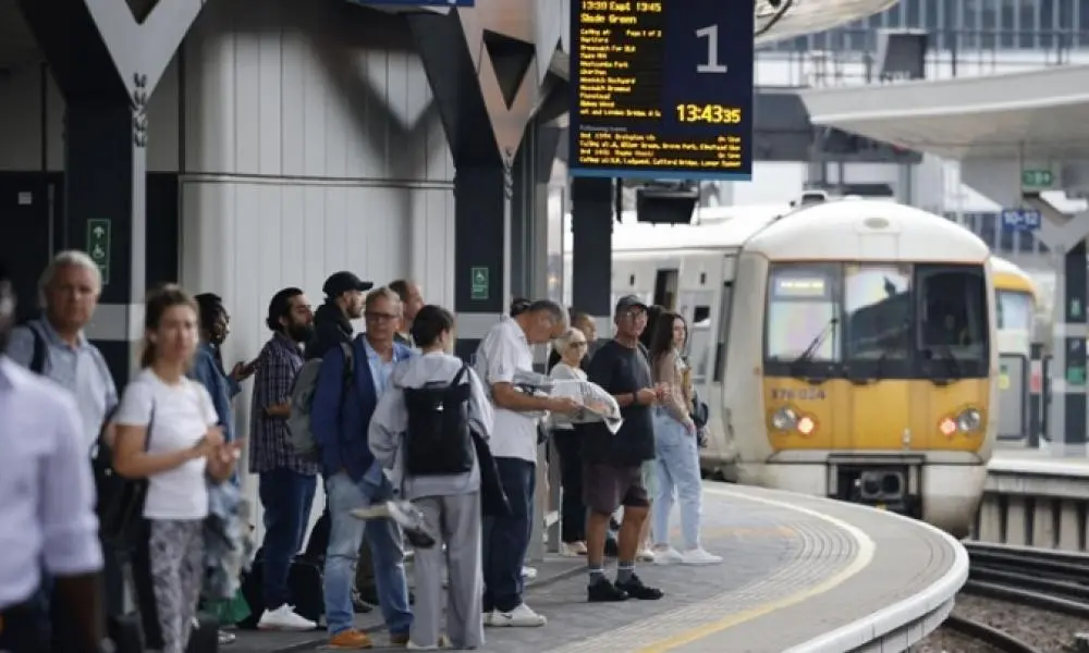 Απεργιακός πυρετός στη Βρετανία
