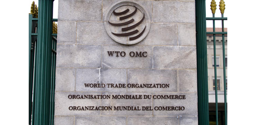 Σημαντική αναστάτωση του παγκόσμιου εμπορίου από τους δασμούς βλέπει ο ΠΟΕ