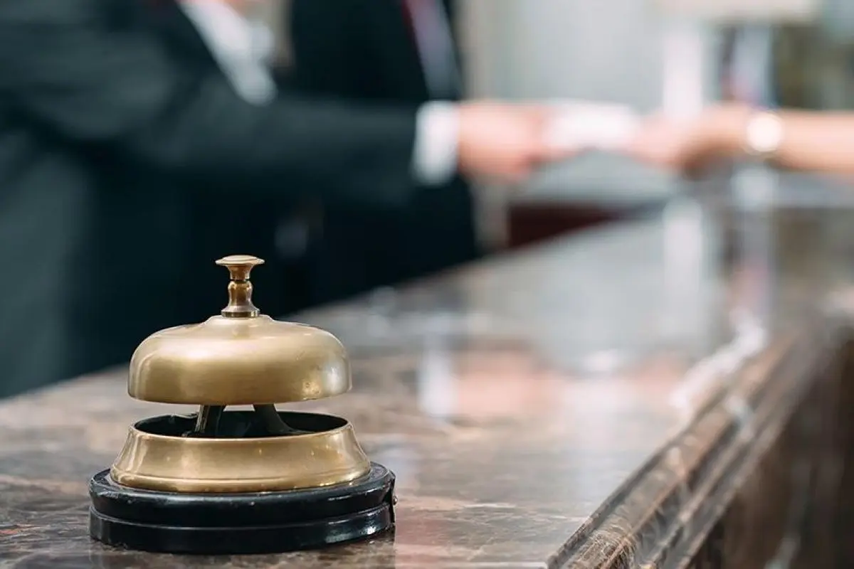 Θηλιά στον λαιμό των ξενοδόχων η νομοθεσία για εργαζομένους από τρίτες χώρες