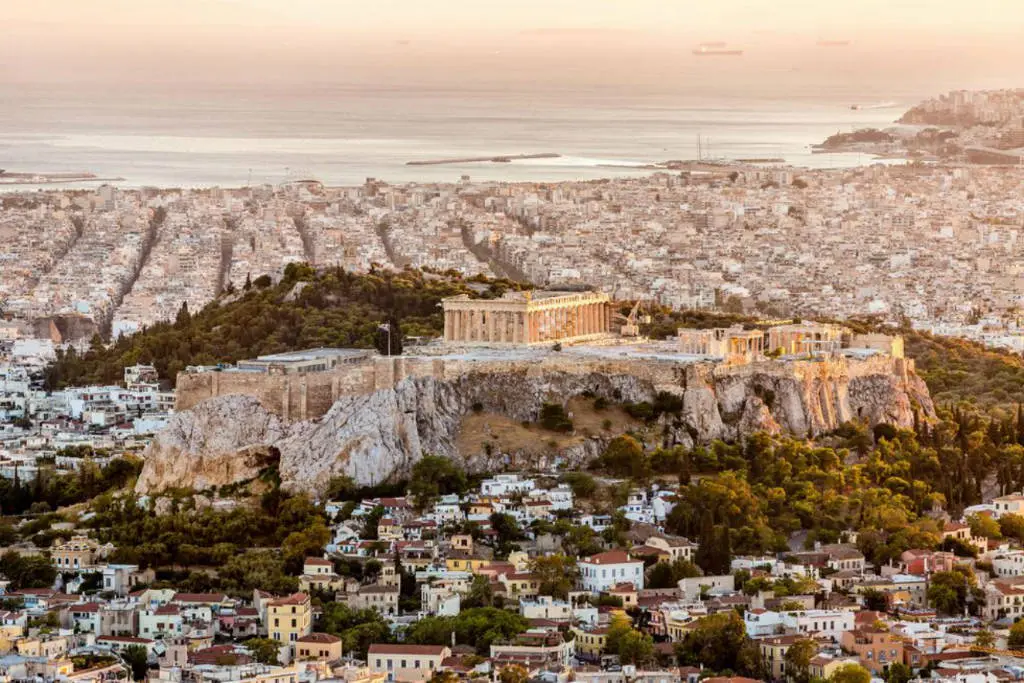 Γυρνάει σελίδα η αγορά ακινήτων στην Ελλάδα