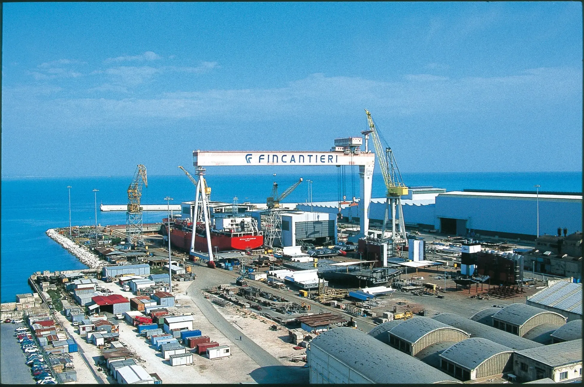 Fincantieri: Εγκαταλείπει τα κρουαζιερόπλοια και επενδύει σε πολεμικά πλοία