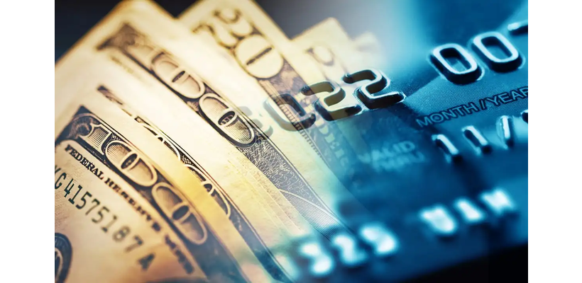 Έκθεση Fed: Χρέος-ρεκόρ πνίγει τα αμερικανικά νοικοκυριά