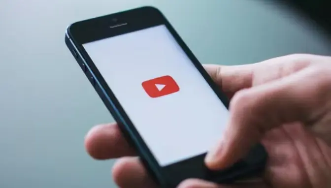 Πώς σχολιάζει το YouTube την απαγόρευση για ανηλίκους στην Αυστραλία
